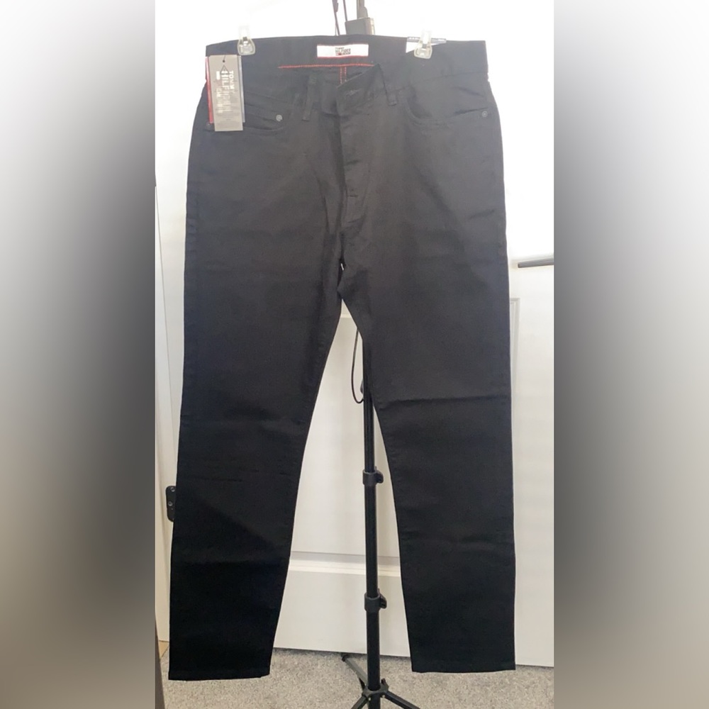 Tommy Hilfiger NWT Men’s Black Slim Etroite Denim Jeans